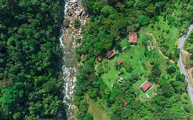 La Perla Negra - Black Pearl Eco Hostel